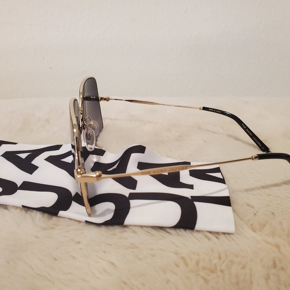 Marc Jacobs Square Sunglasses - Picture 2 of 5